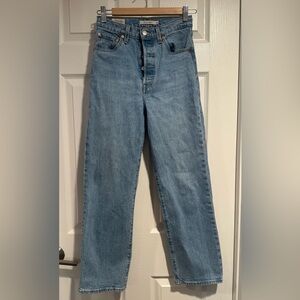 Levi’s size 25 ribcage straight denim Jeans EUC